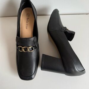 Black Leather Bella Vita Heels with Gold Chain Detail Size 12WW New in Box